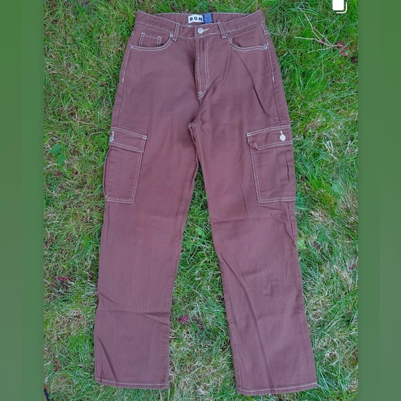 High waisted Brown Cargo Pants with White Stitching - Picture 1 of 2